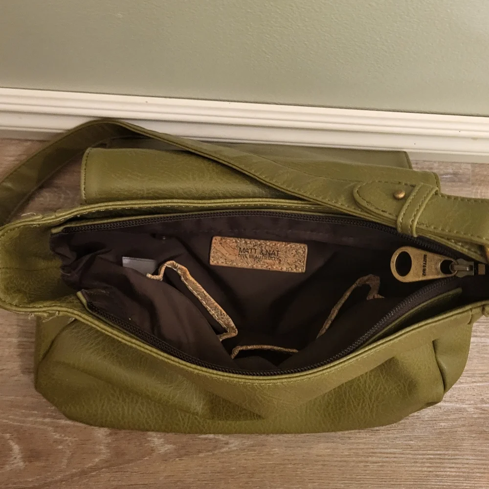 Matt & Nat olive green purse - Picture 6 of 10